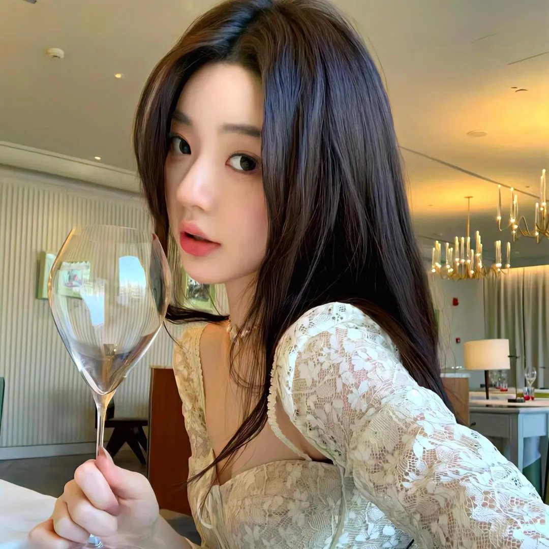 女皇陵下的风流娘们 在线观看